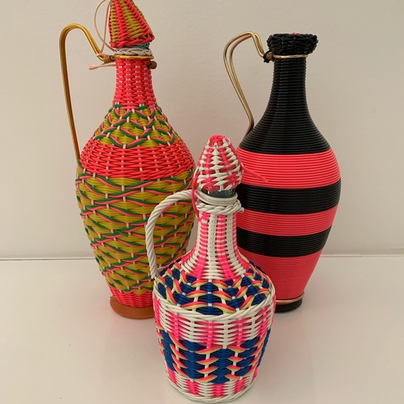 3 Vintage Viresa Plastic Woven Wicker Bottles 🌻 - Picture 10 of 10